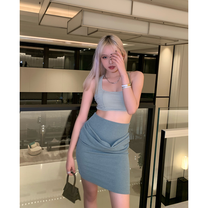 HeartDrugs运动风辣妹小性感修身弹...