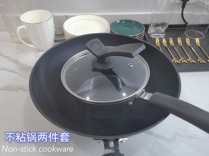 家中闲置卡兰思套锅一套，开会员的时候送的，...