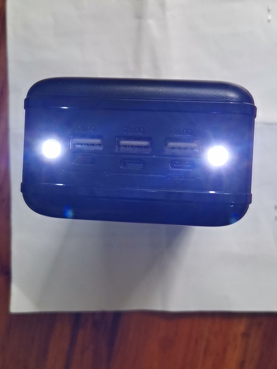 出售全新南极人50000高配版充电宝