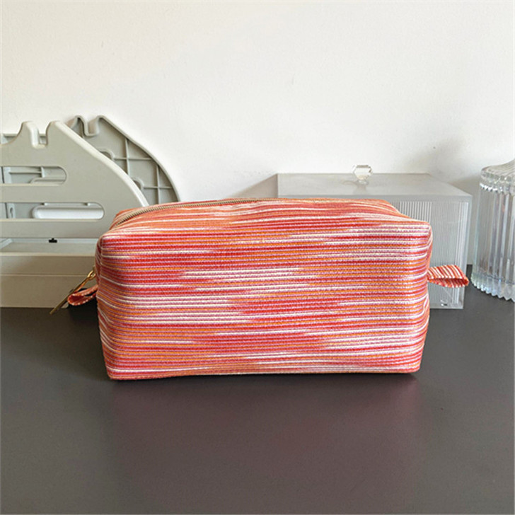 兰蔻化妆包新款彩色布艺条纹长方形时尚便携手...