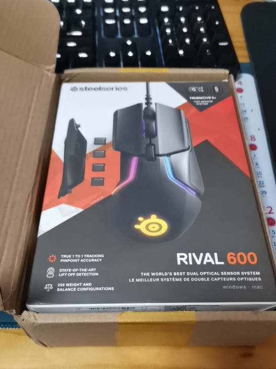 赛睿RIVAL600全新仅拆封未使用 脚贴...