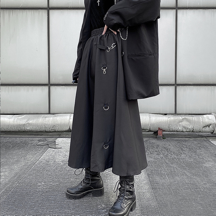 很长差不多到小腿 我穿过两次 暗黑风格的裙子