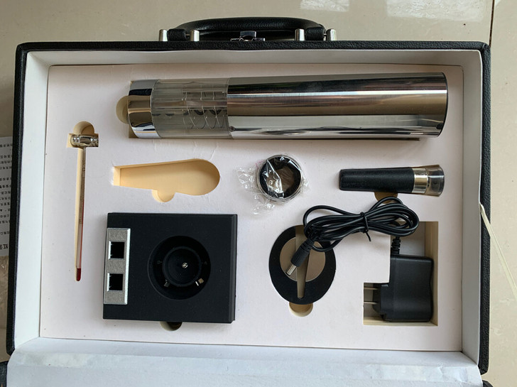 红酒开瓶器， 有仪式感 ，只缺少一个瓶塞。...