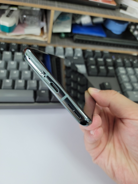 慢出一台绿色一加9pro 12G+256G...