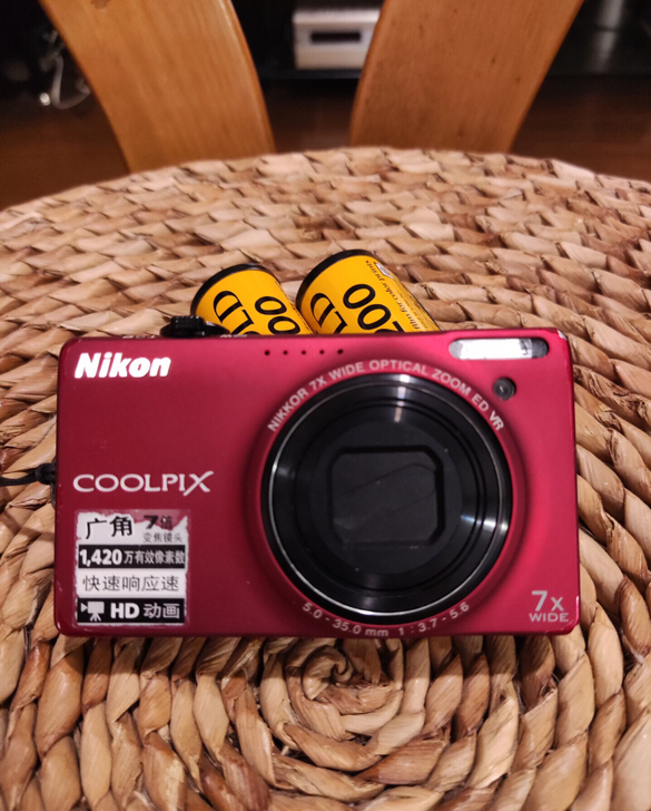 尼康s6000 高端ccd相机 磨砂红 外...