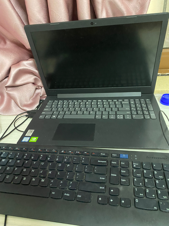 联想笔记本 个人自用 没用过几回 保存良好...