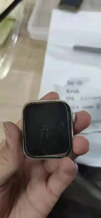 iwatch4 44m gps版 去年在京...