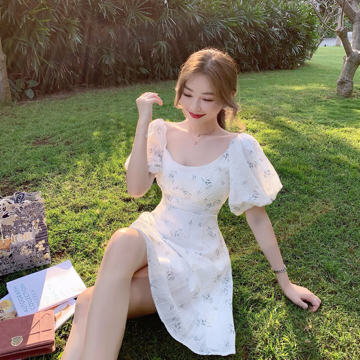 ByYou 夏季新款泡泡袖法式碎花连衣裙收...