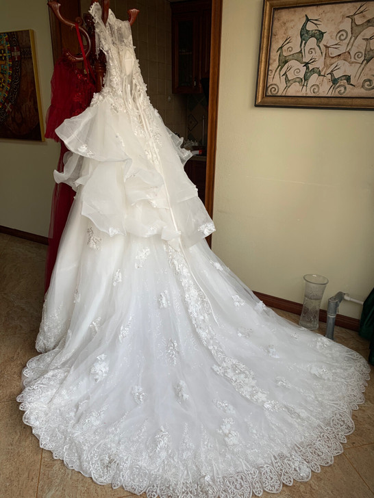 婚纱和敬酒服3件