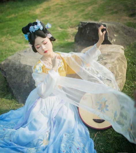 出山海记芒种坦领汉服一套m码全新 上衣+下...