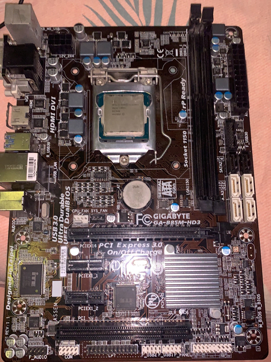 电脑更新换代换下来的技嘉B85M-HD3主...