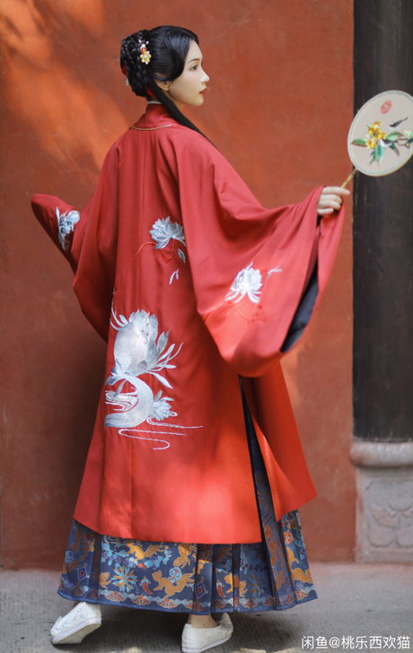 【出】兰若庭 汉服 乘黄 明制 披风 绣花...