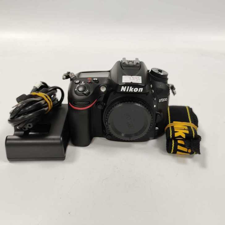 【95新】 尼康 D7200专业半幅单反相机