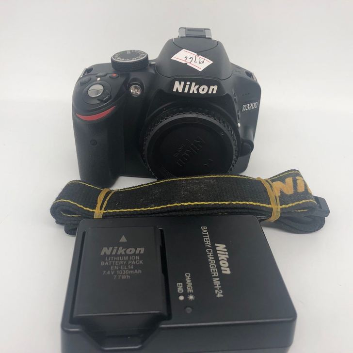 【95新】 尼康 D3200入门级单反相机