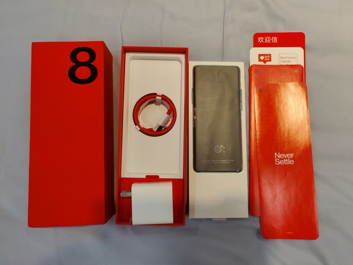 自用一加8pro,配件是12+256g顶配...