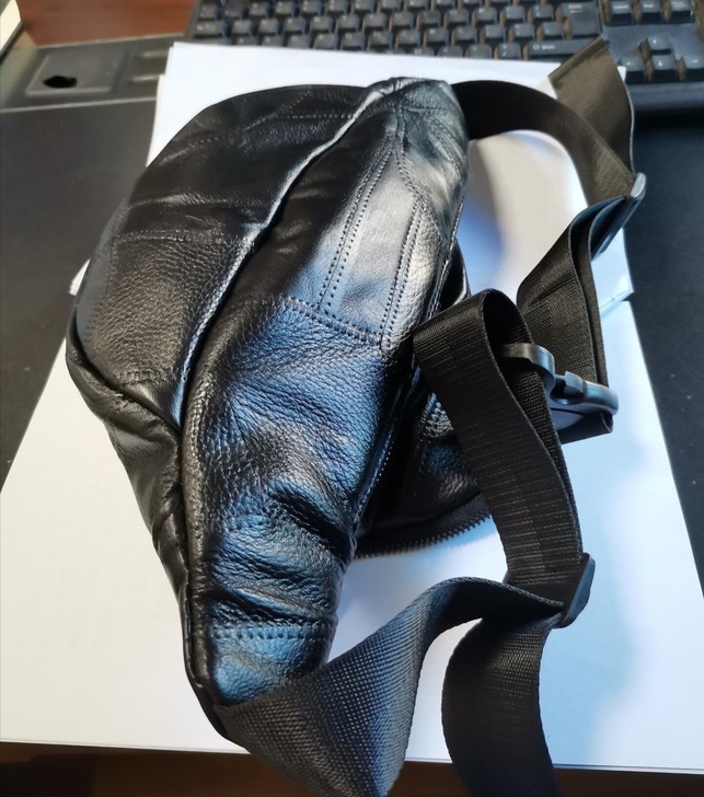 男士真皮腰包头层牛皮胸包单肩斜挎包