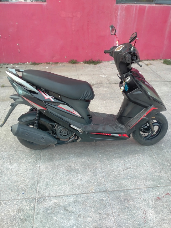 鬼火125踏板,个人一手车,就上下班回宿舍...