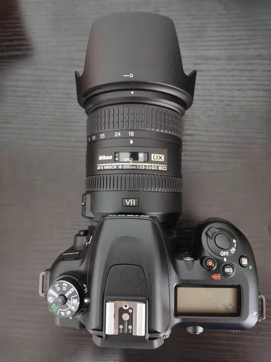 本人有台2020年新买的基本没用过的尼康D...