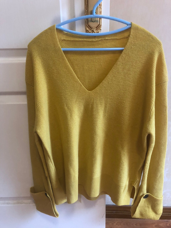 张大奕姜黄色V领针织衫m码 全新全新全新 ...