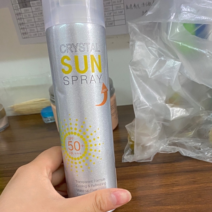 【拆封未使用】玥之秘水晶防晒喷雾150毫升...