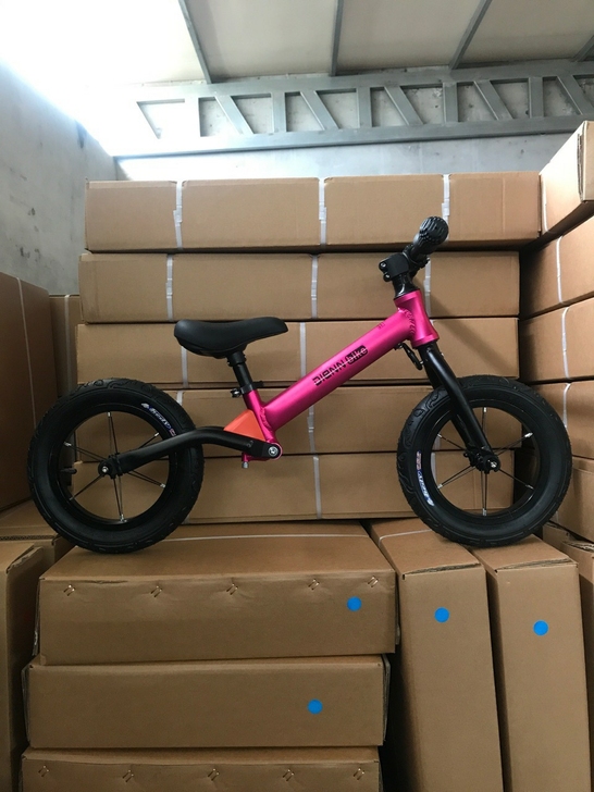 【高品质】迪恩侬出口欧美儿童平衡车,铝合金...