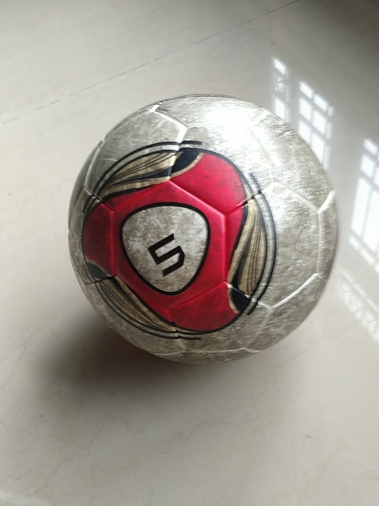 足球五号球 除了脏了点其他没问题