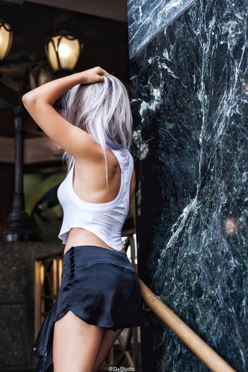 欧美街拍大U领短款露脐修身工字背心吊带潮打...