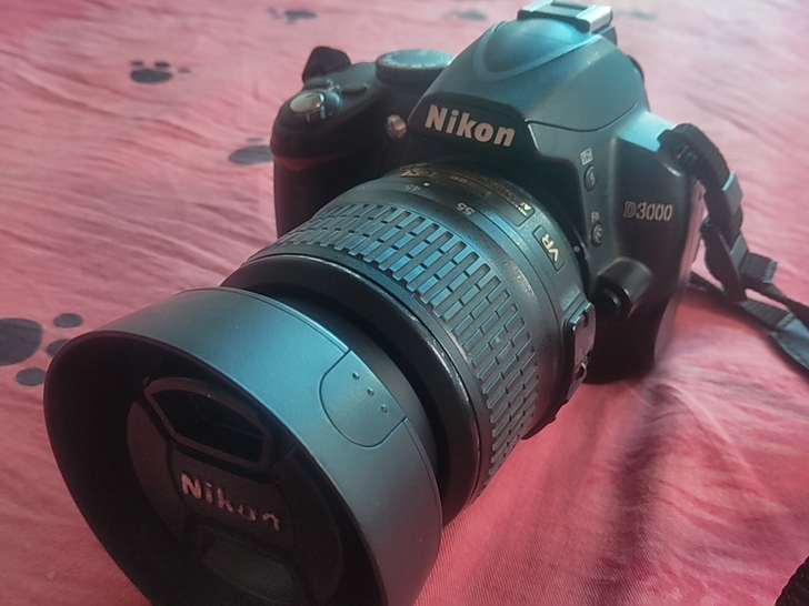 一手机 尼康D3000 套机 定义99新。...