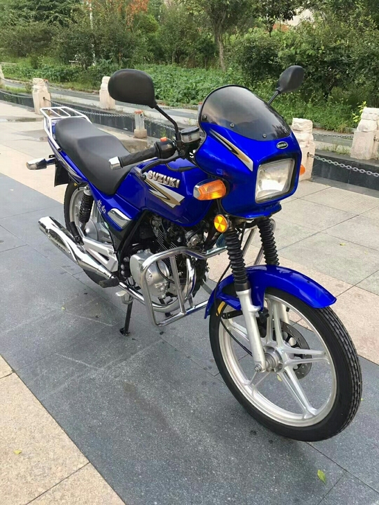 摩托车街车 二手全新库存车 铃木钻豹