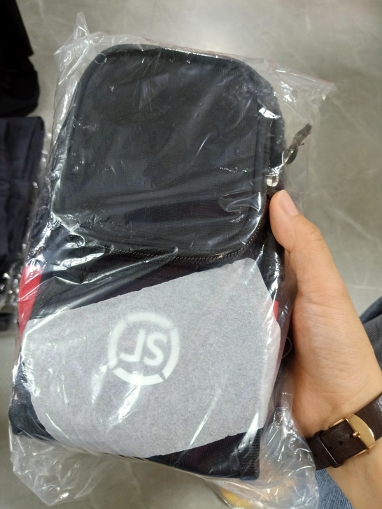 顺丰腰包一个  30元包邮！