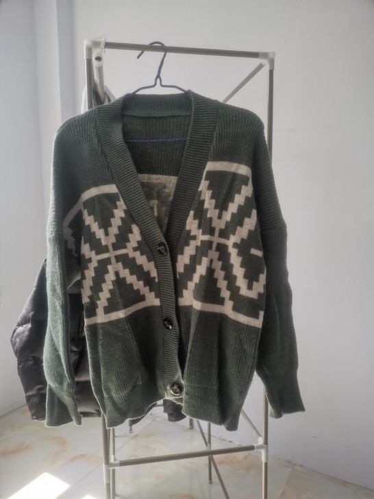 针织毛衣开衫女