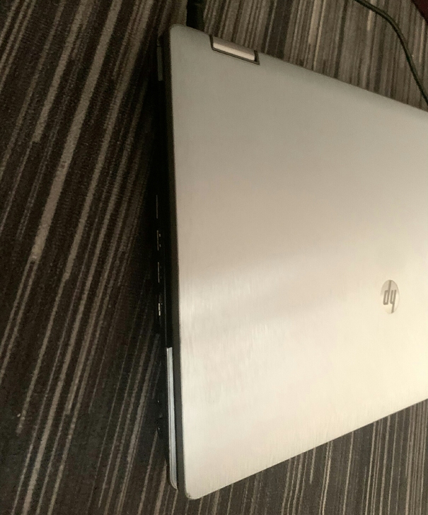 女生自用 九成新 大屏幕 15寸 个人 惠...