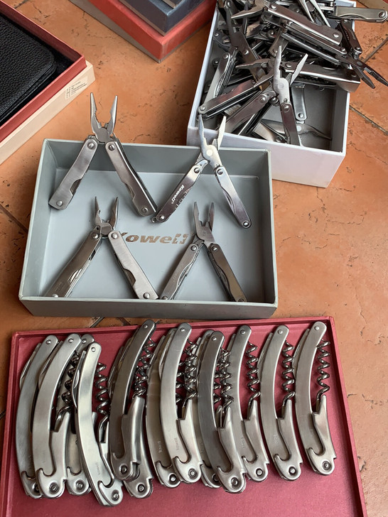 甩卖了甩卖了，可威尔钳子，红酒，罐头开瓶器...