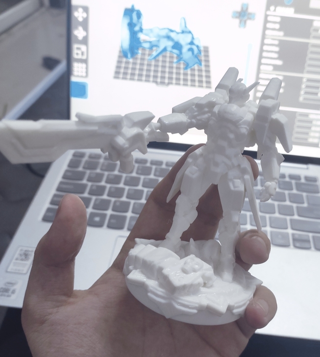 王者荣耀夏侯惇无限飓风号手办