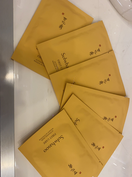 小红书自营购入。