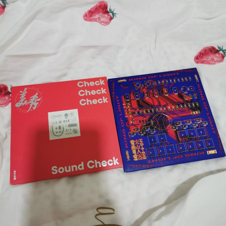 美秀集团带签名cd碟  红色那张修齐给我专...
