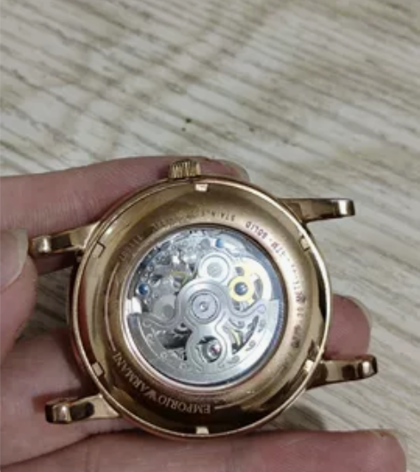 阿玛尼手表需要的滴滴 感兴趣的话点“我想要...