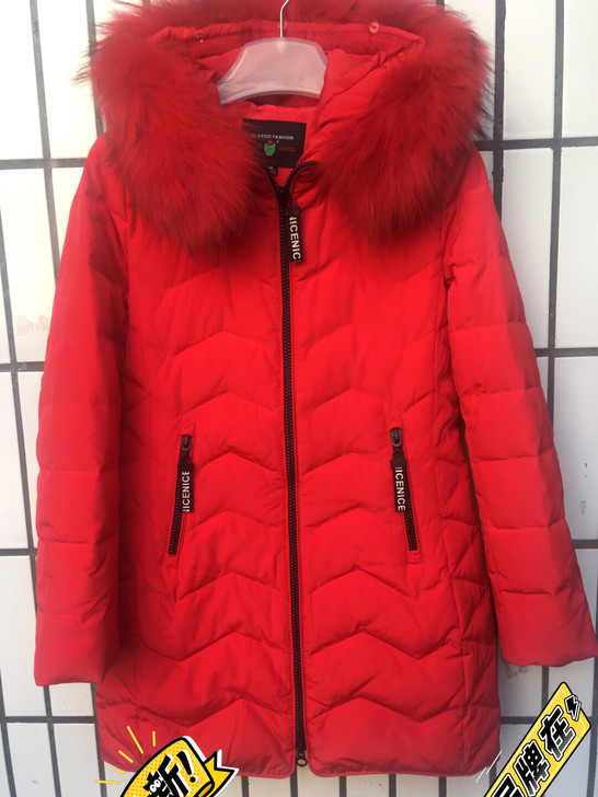 女式中款羽绒服，90绒！年轻款！大红色，毛...