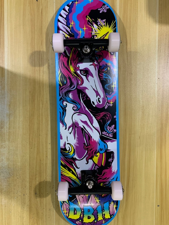 捡漏啦！98成新DBH滑板哦，特价出一块D...