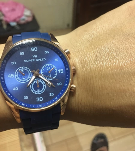 闲置全新石英手表一只有电池很准时的 感兴趣...