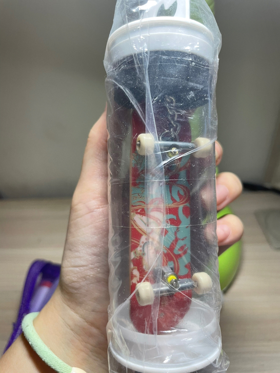 出 手指滑板