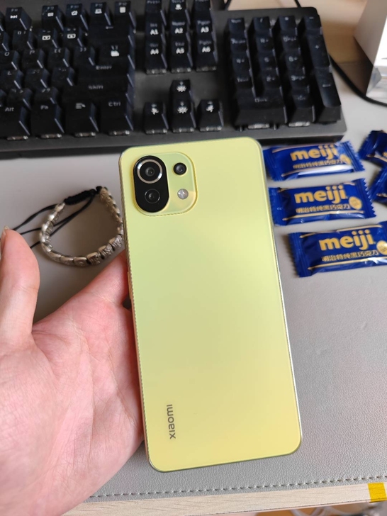 小米11青春版  黄色 8+256g