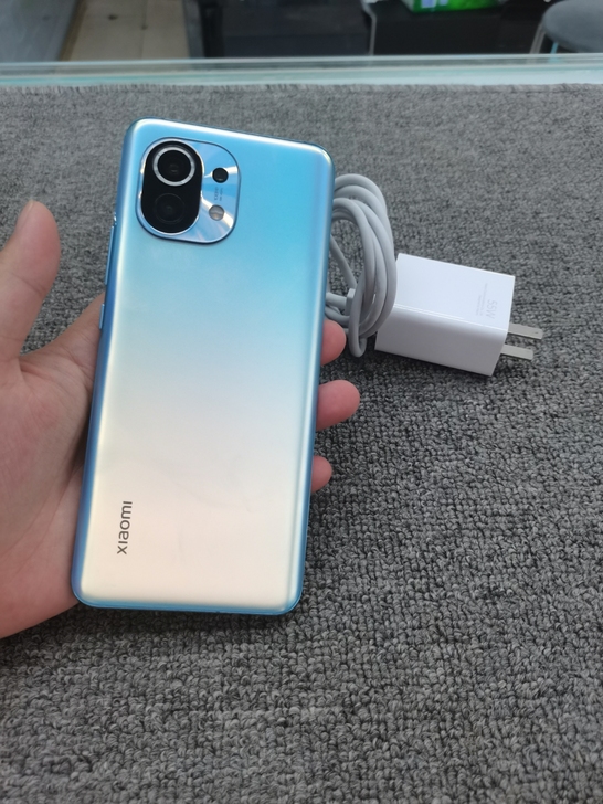 小米11，高通骁龙888处理器，8加256...