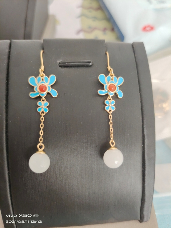 鎏金工艺和田玉耳线