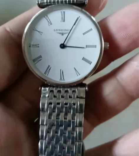 浪琴手表   产品如图如视频描述  为了防...