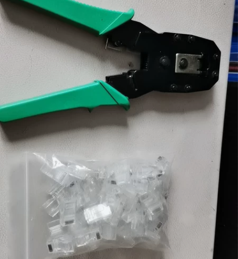 网线压线钳一个，48个水晶头1套，礼嘉多功...