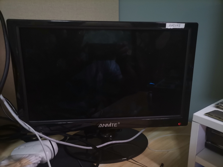 15寸显示器 VGA HDMI接口，正常使...