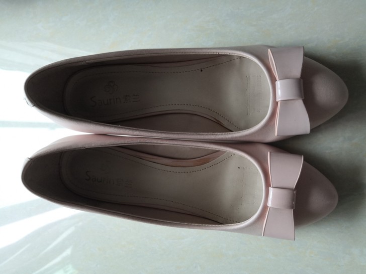 索兰蝴蝶结坡跟浅口单鞋女37码