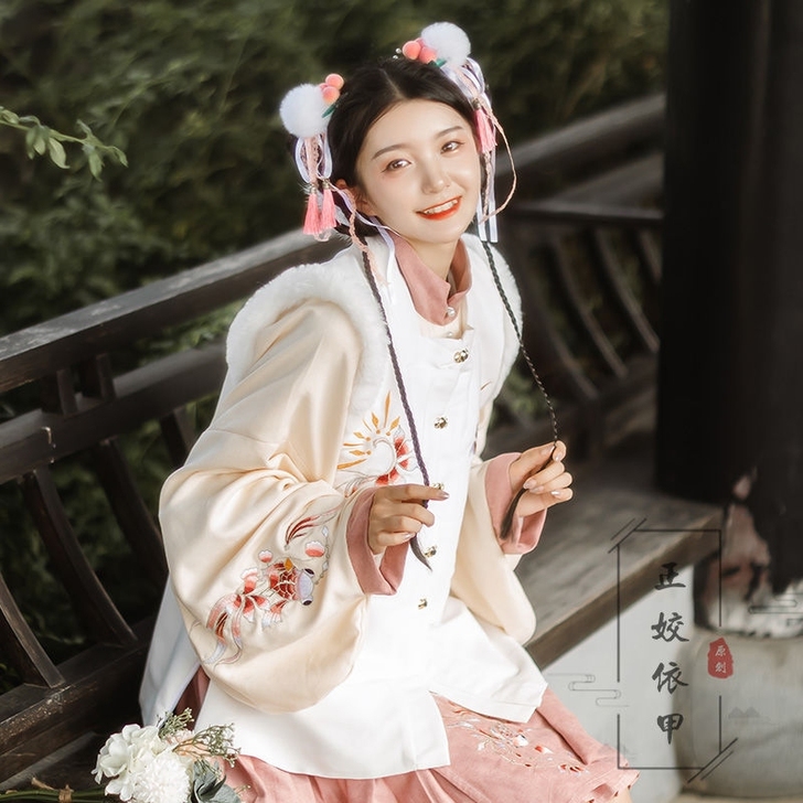 正姣依甲羡鱼情秋季冬季白色方领比甲汉服，L...