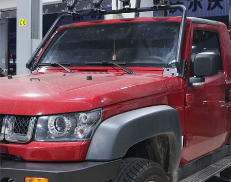 bj40猎鹰竞技杠新装的1700，a柱灯2...